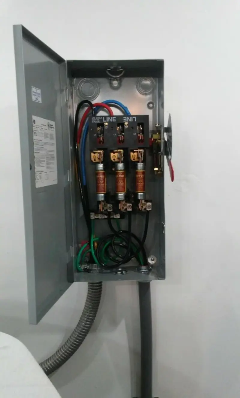 Three-phase disconnect switch installed for Smoke Detector Installation in Pleasanton